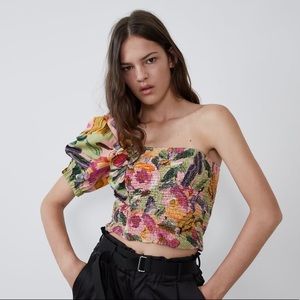 COPY - Zara one shoulder ruched floral top